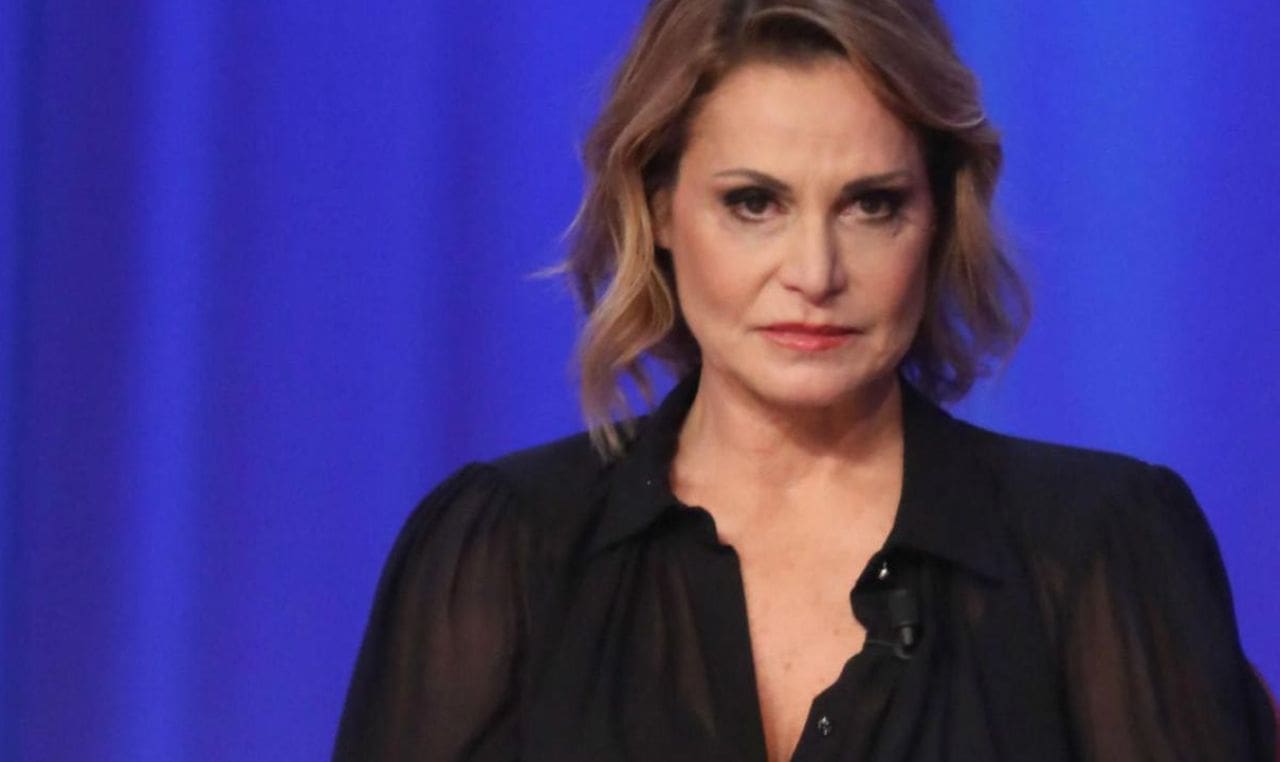 Simona toglie l'albero di Natale